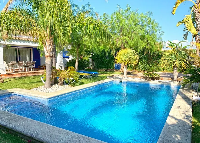 Amura, Solo Familias Y Parejas 別荘 *