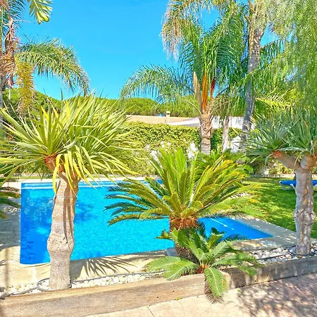 Vakantiehuis Amura, Solo Familias Y Parejas